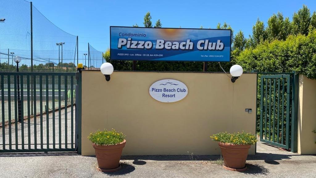 Pizzo Beach Club, 11 G Exterior photo